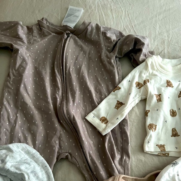 BabyBoy NB 0-3 🤍🤎 - Picture 2 of 4